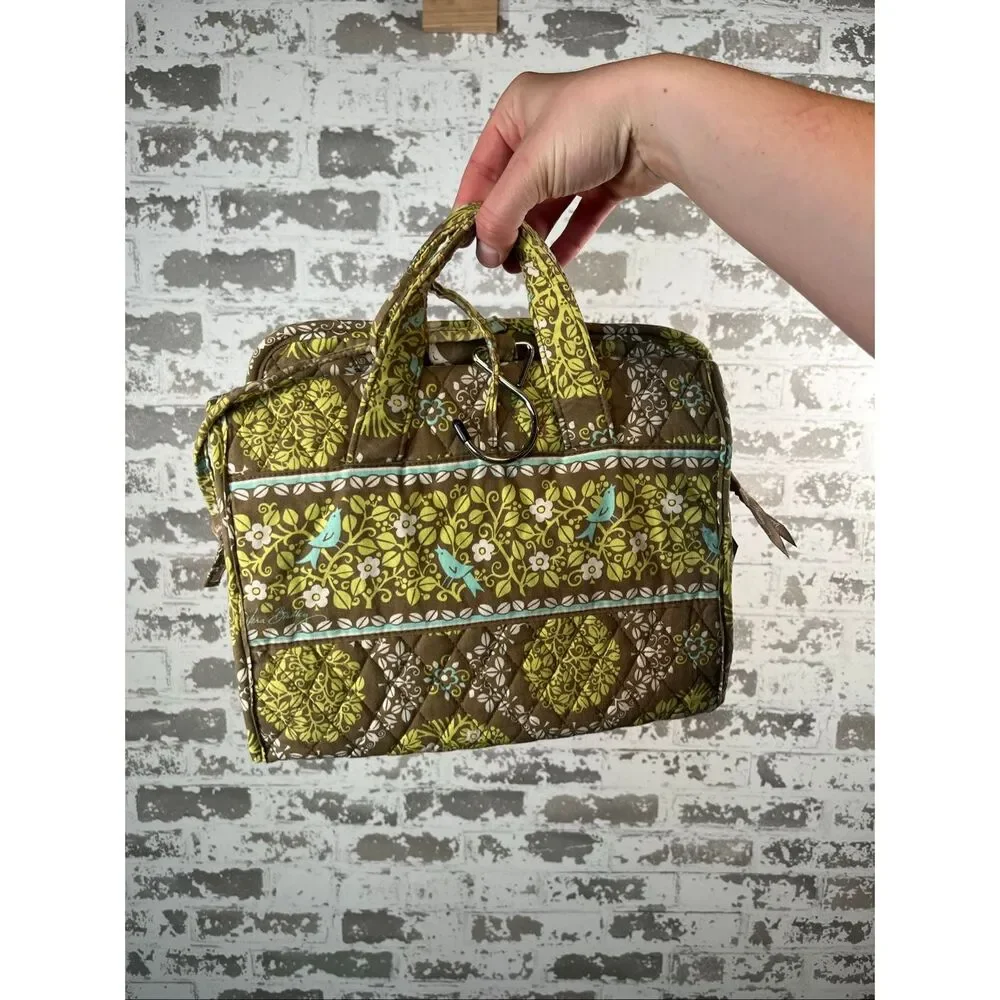 Vera Bradley | green floral hanging jewelry and cosmetic travel bag